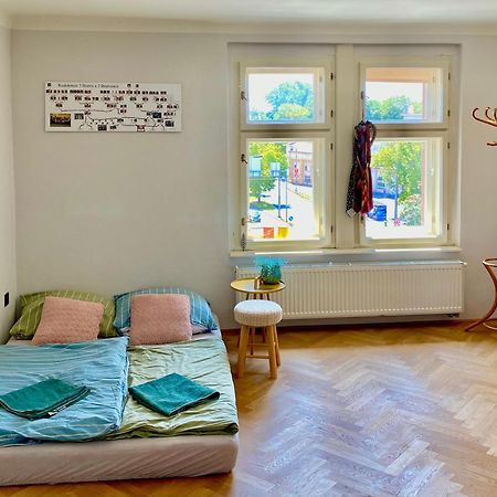 Apartamento Knk Vibrant Central Spacious Hideaway Hradec Králové Exterior foto